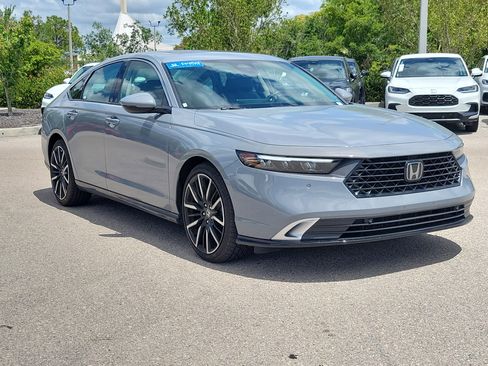 Used 2023 Honda Accord Touring image 1
