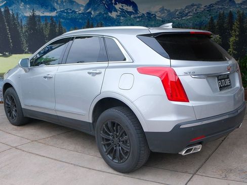 Used 2019 Cadillac XT5 FWD image 4