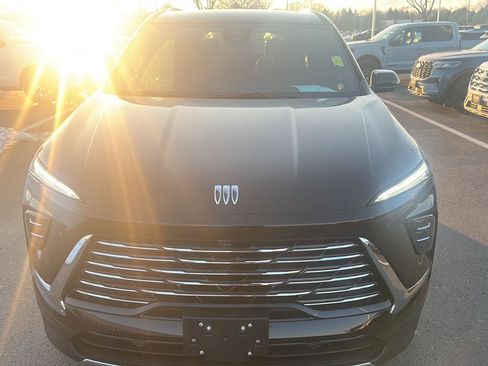 Used 2025 Buick Enclave Preferred w/ Super Cruise Package image 13