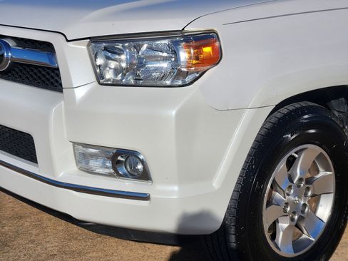 Used 2012 Toyota 4Runner SR5 image 9