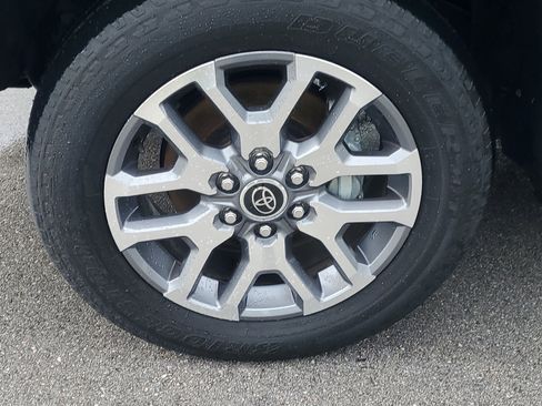 Used 2024 Toyota Tundra 1794 Edition image 5
