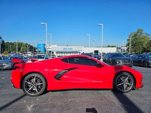 Used 2023 Chevrolet Corvette Stingray Coupe w/ Z51 Performance Package RWD image 9