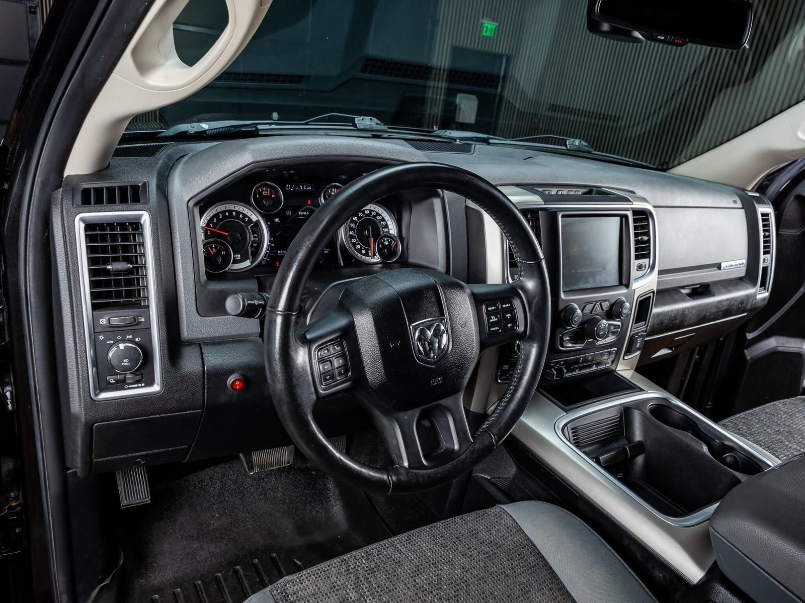 Used 2017 RAM 1500 Big Horn AWD/4WD image 13