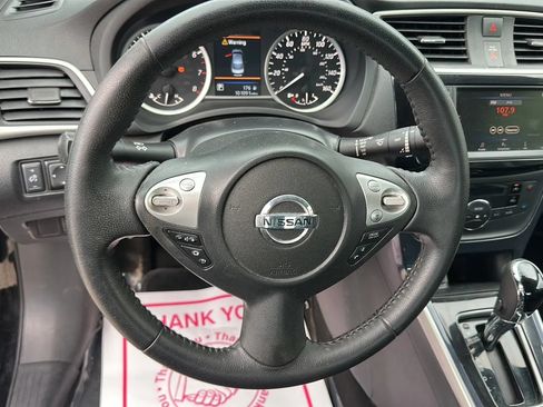 Used 2019 Nissan Sentra SR FWD image 10