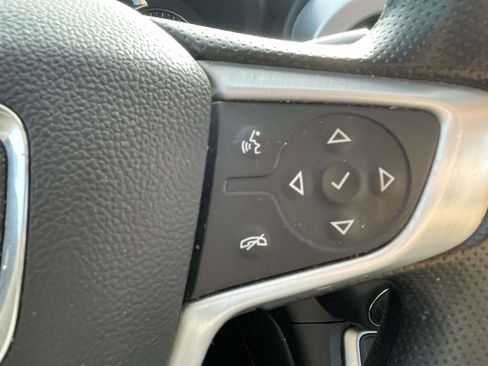 Used 2021 GMC Acadia SLE w/ Driver Convenience Package image 13