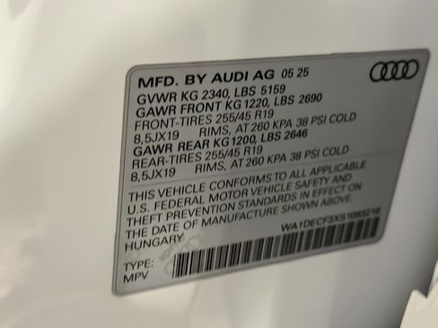 Used 2025 Audi Q3 2.0T Premium w/ Convenience Package AWD/4WD image 26