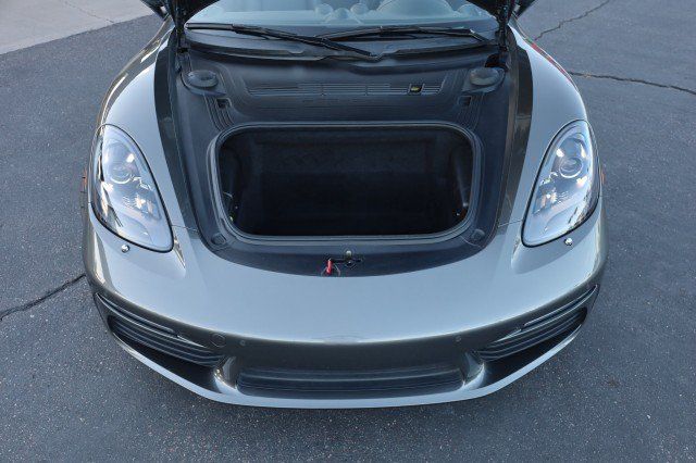 Used 2017 Porsche 718 Boxster RWD image 51