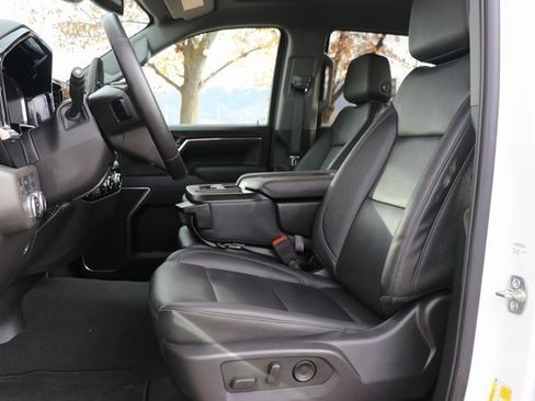 Used 2025 GMC Sierra 1500 SLT image 19