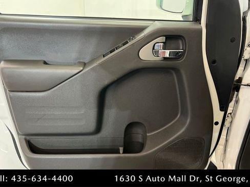 Used 2018 Nissan Frontier PRO-4X AWD/4WD image 14