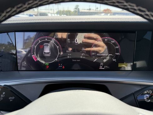 New 2026 Volkswagen Tiguan SE image 17