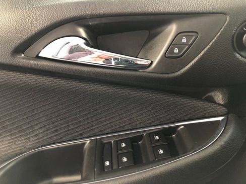 Certified 2017 Chevrolet Cruze LS image 33
