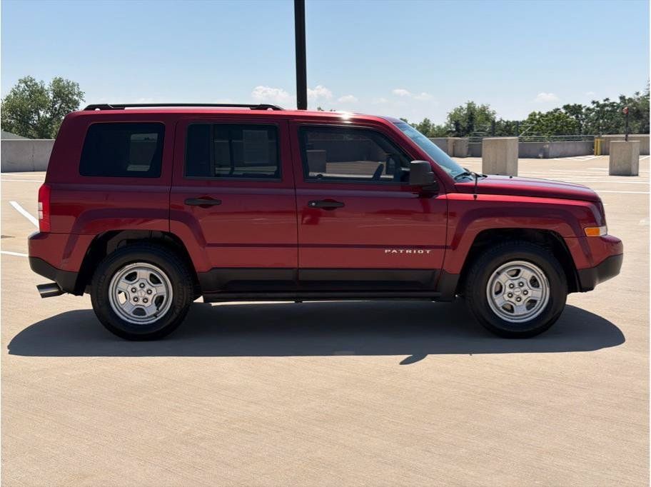 Used 2014 Jeep Patriot Sport FWD image 9