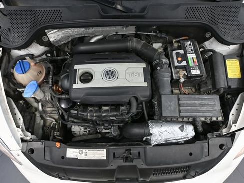 Used 2012 Volkswagen Beetle 2.0T FWD image 34
