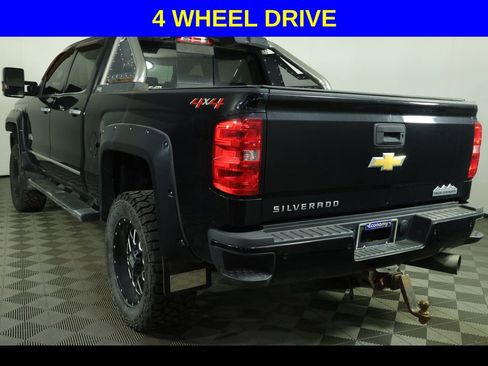 Used 2018 Chevrolet Silverado 2500 High Country AWD/4WD image 5