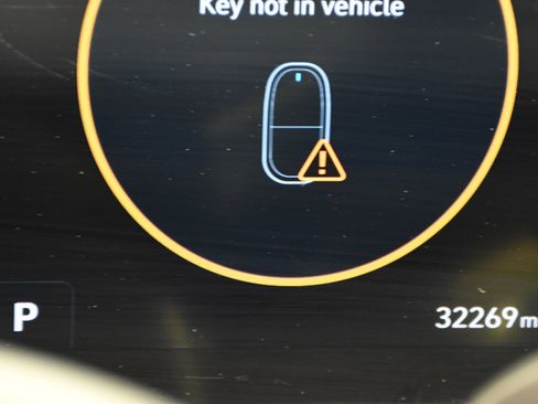 Used 2024 Hyundai Kona Limited image 14