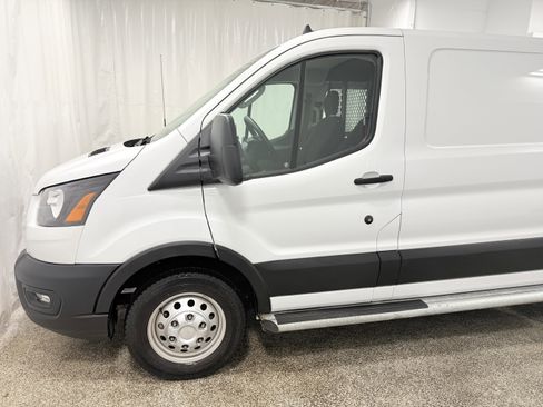 Used 2024 Ford Transit 250 Low Roof AWD w/ Exterior Upgrade Package image 4