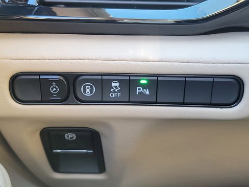 Used 2022 Acura MDX FWD w/ Technology Package image 26