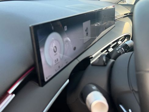 Used 2026 Genesis GV70 2.5T image 10