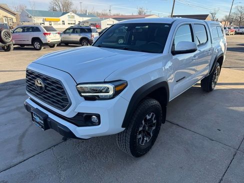 Used 2023 Toyota Tacoma TRD Off-Road w/ Technology Package image 5