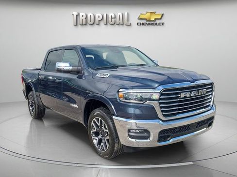 Used 2025 RAM 1500 Laramie AWD/4WD image 4