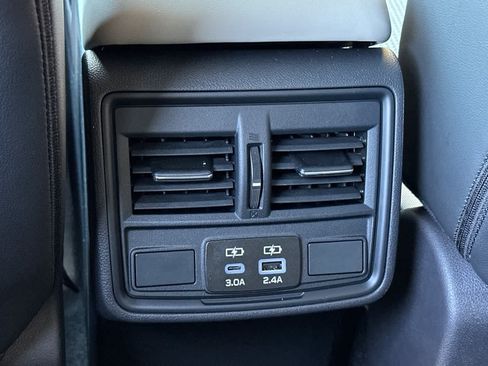 Used 2026 Subaru Forester Premium AWD/4WD image 13