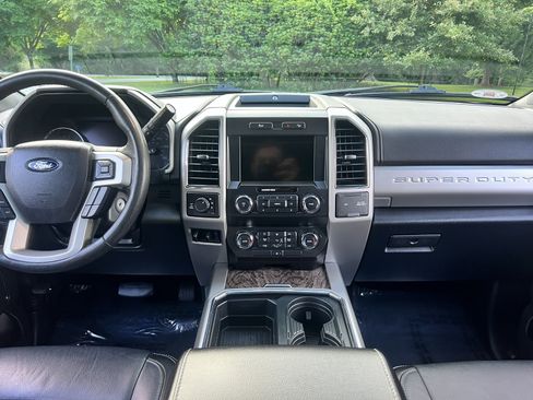 Used 2019 Ford F350 Lariat AWD/4WD image 14