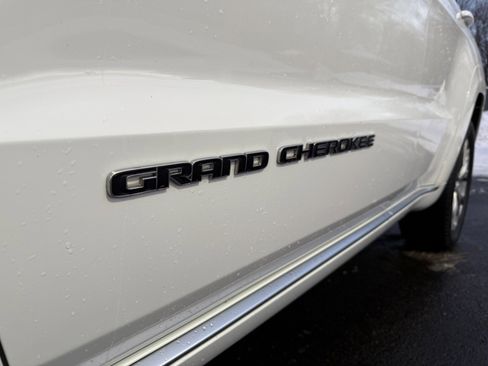 Used 2020 Jeep Grand Cherokee Summit image 14