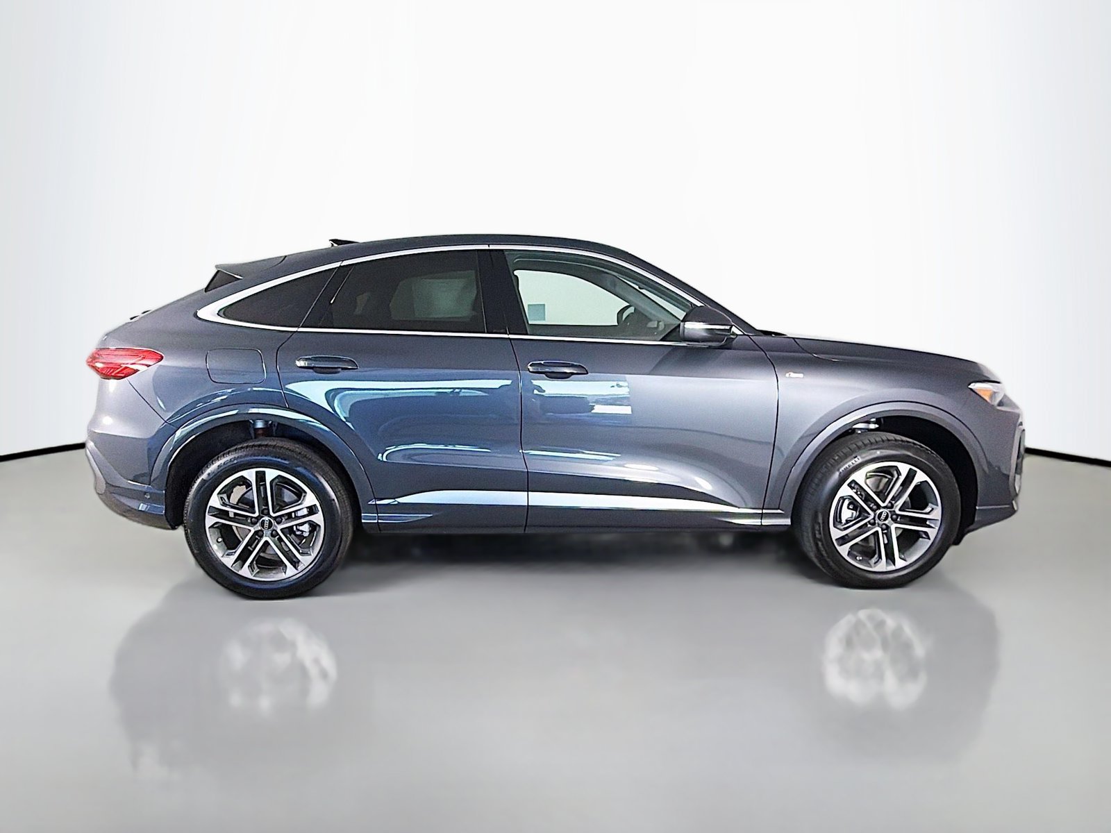 New 2026 Audi Q5 Premium Plus AWD/4WD image 8