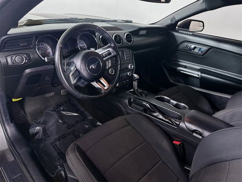 Used 2017 Ford Mustang Coupe image 28