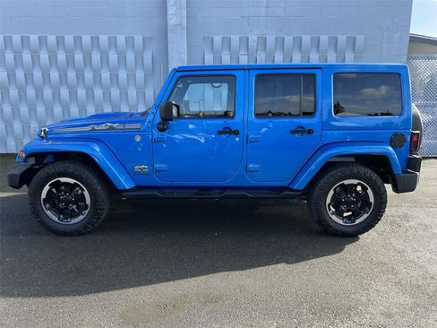 Used 2014 Jeep Wrangler Polar Edition image 4