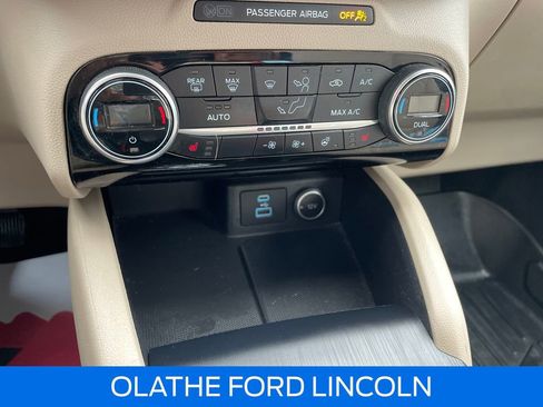 Certified 2021 Ford Escape Titanium image 14