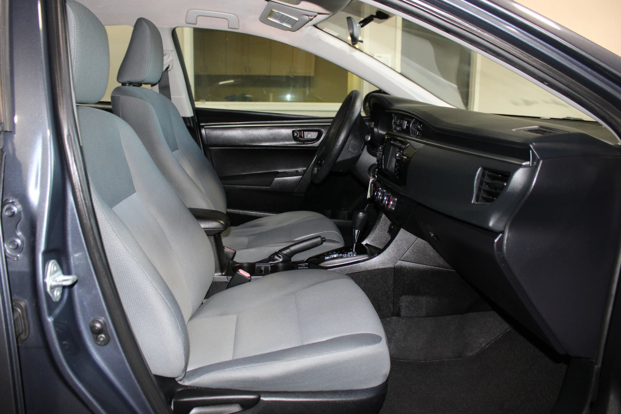 Used 2016 Toyota Corolla L FWD image 22