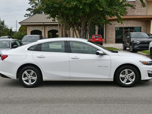 Used 2024 Chevrolet Malibu LS w/ Driver Confidence Package image 5