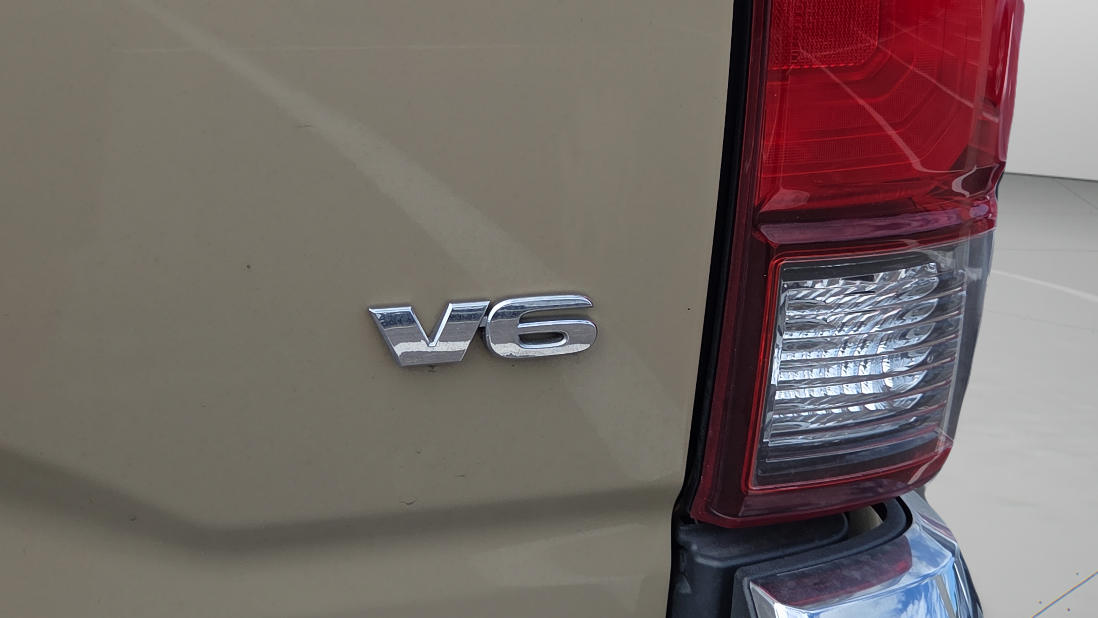 Used 2020 Toyota Tacoma SR5 RWD image 5