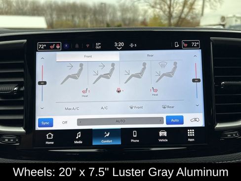 New 2026 Chrysler Pacifica Select AWD/4WD image 24