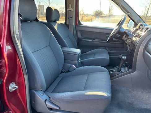 Used 2004 Nissan Frontier XE w/ (PWR) XE Pwr Pkg AWD/4WD image 8