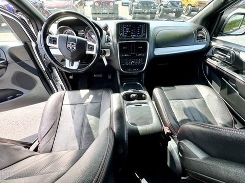 Used 2019 Dodge Grand Caravan GT image 10