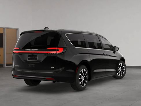 New 2026 Chrysler Pacifica Select image 5