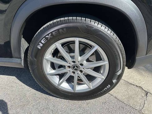 Used 2024 Mercedes-Benz GLE 450e 4MATIC image 25