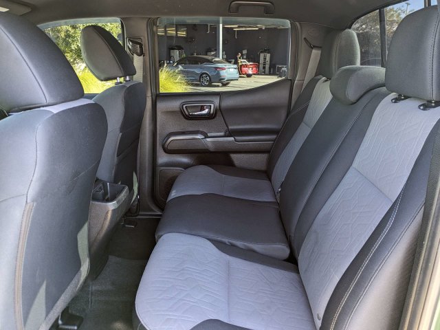 Used 2021 Toyota Tacoma TRD Off-Road w/ Technology Package AWD/4WD image 14