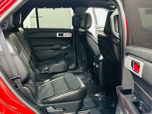 Used 2020 Ford Explorer Limited w/ Class III Trailer Tow Package image 28