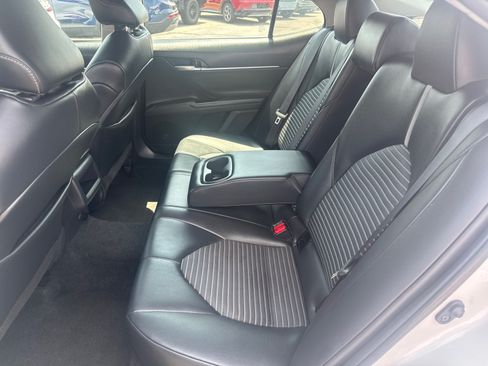 Used 2024 Toyota Camry SE FWD image 6