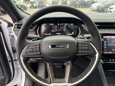 New 2026 Jeep Grand Cherokee Limited image 10