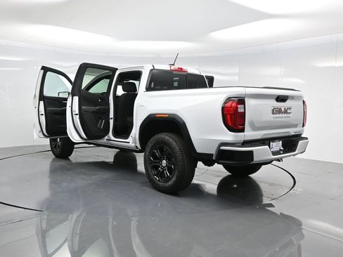 Used 2024 GMC Canyon Elevation w/ Convenience Package image 40