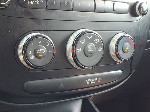 Used 2017 Kia Soul FWD image 12