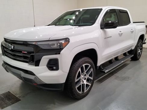 Used 2024 Chevrolet Colorado Z71 w/ Z71 Convenience Package 2 AWD/4WD image 4