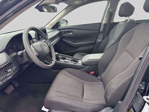 Used 2025 Honda Accord SE image 15
