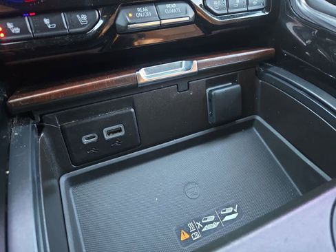 Used 2023 GMC Yukon XL Denali Ultimate image 33