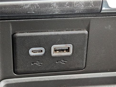 Used 2023 GMC Yukon XL Denali image 29