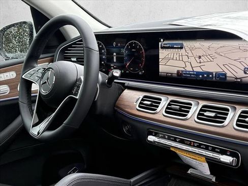 New 2026 Mercedes-Benz GLS 450 4MATIC image 26